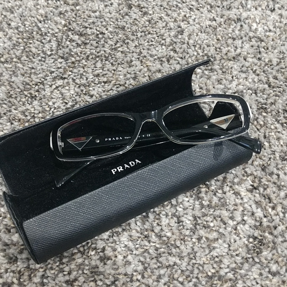 Prada frames